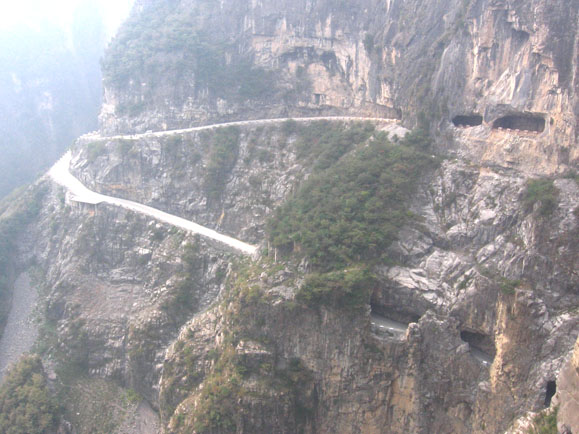 [原创]挂壁公路