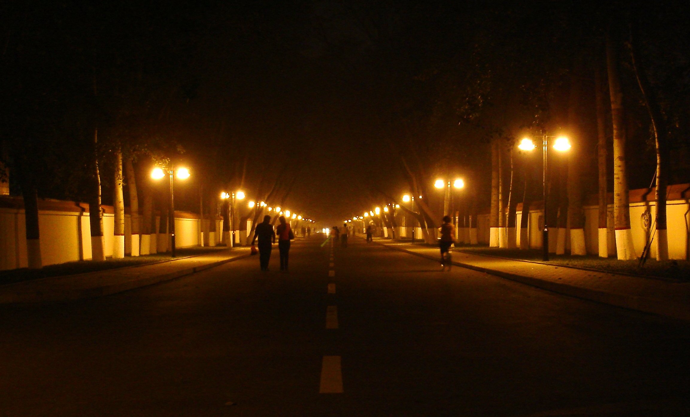 小区之夜