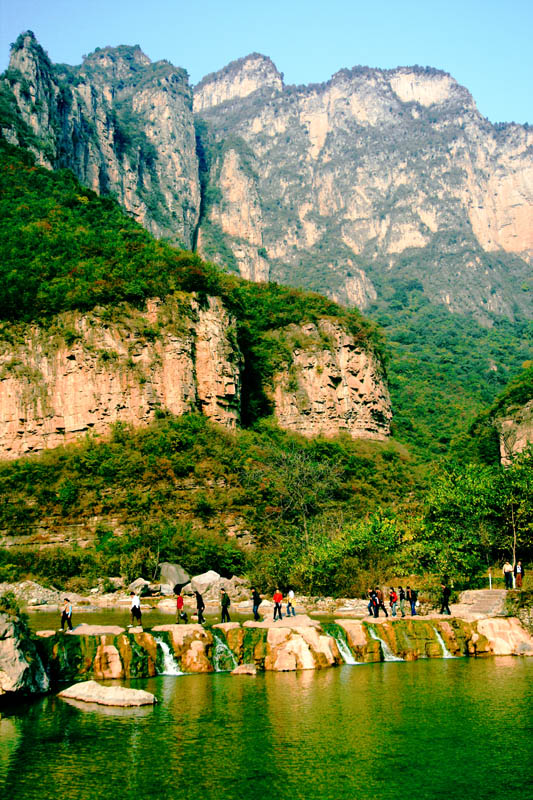仿《溪山行旅图》