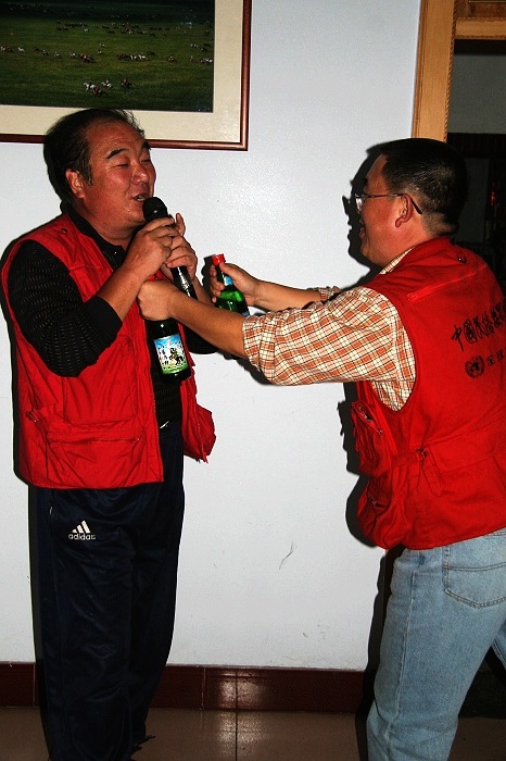 都想显摆一个歌喉