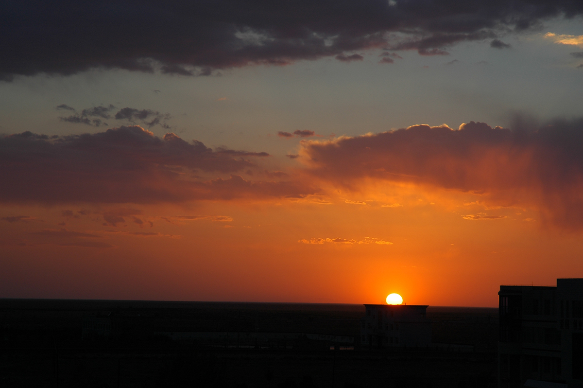 油田夕阳