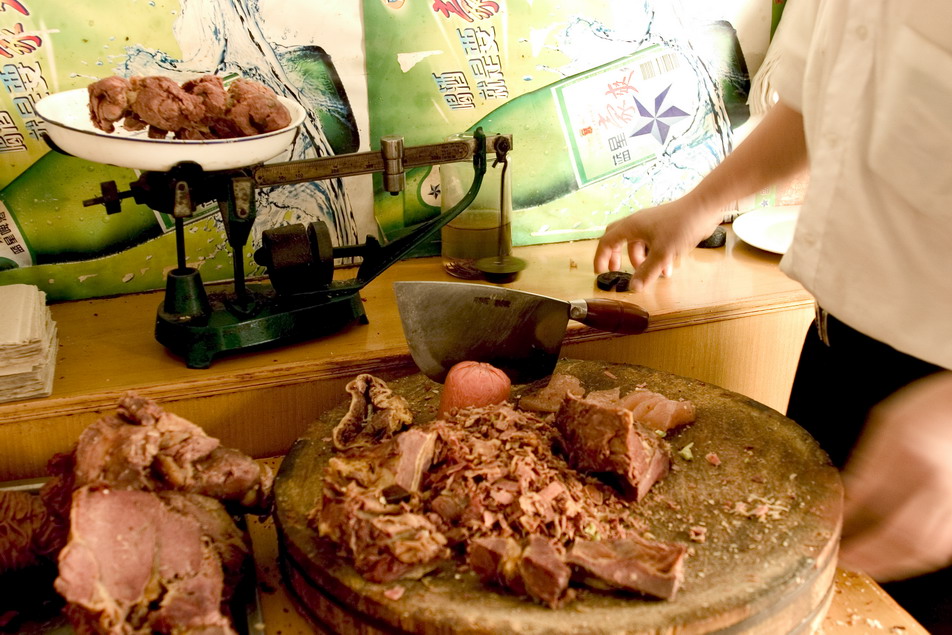 金秋坝上采风途中河间驴肉火烧再现