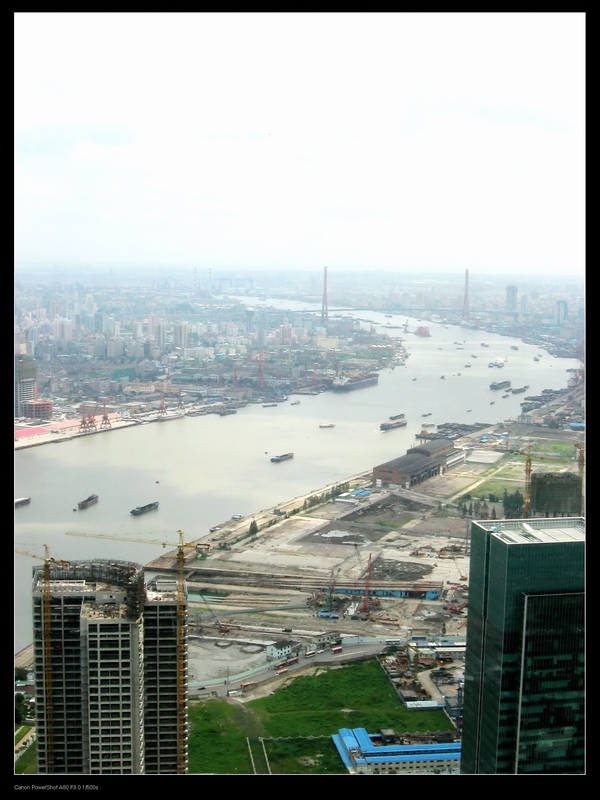 仍在建设中的浦东