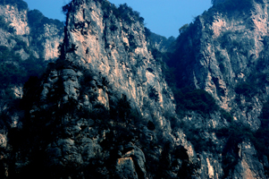 初冬云台，仍留秋意