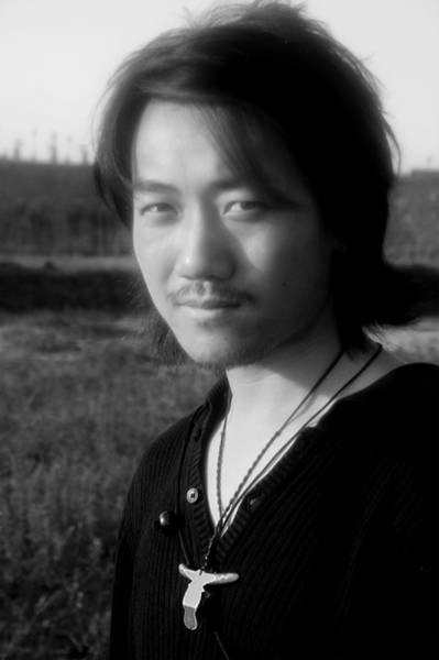 黄河岸边人像