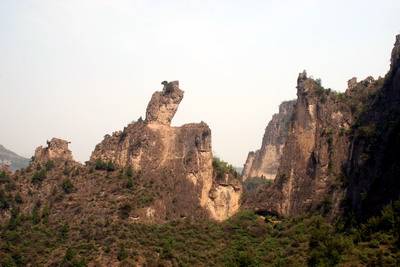 神游八泉峡