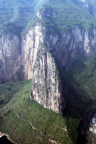 神游八泉峡