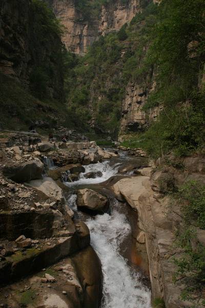 神游八泉峡