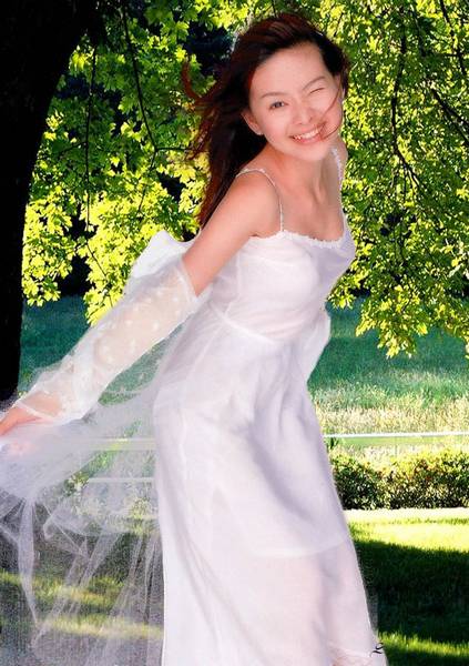 抠白色婚纱