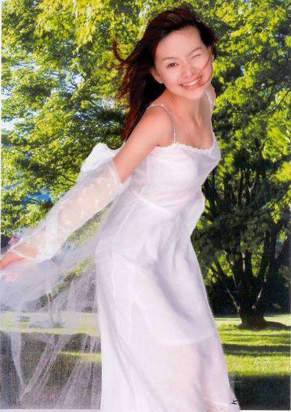 抠白色婚纱