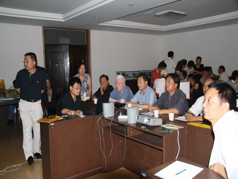 8.12石油人摄影俱乐部会员影友见面会及坝上采风观片讲评会议