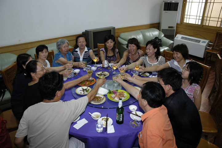 8.12石油人摄影俱乐部会员影友见面会及坝上采风观片讲评会议