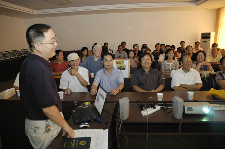 8.12石油人摄影俱乐部会员影友见面会及坝上采风观片讲评会议