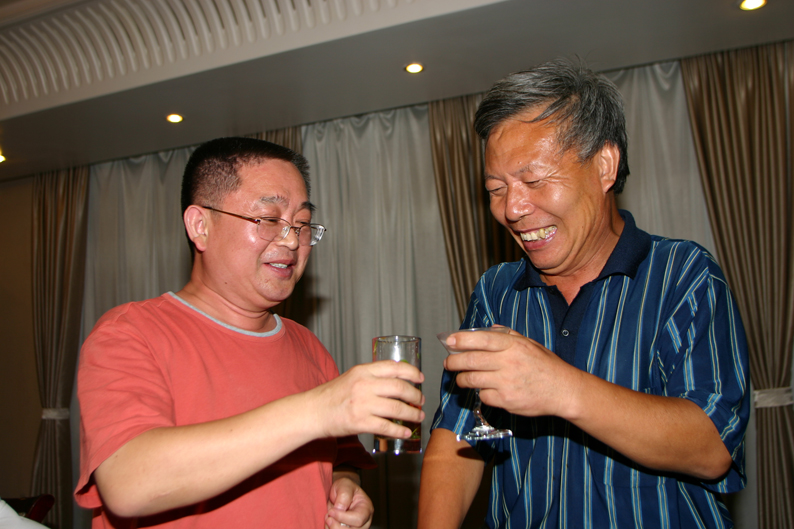 揭牌仪式筹备工作还在紧张有序进行中......