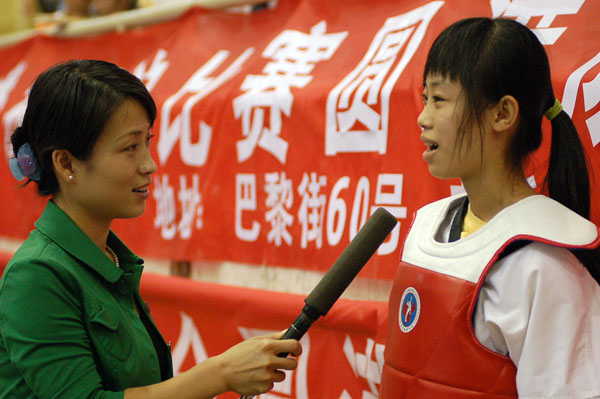 2006年全国跆拳道青少年锦标赛于8月22日在油田运输体育馆开幕,历时2天,望影友前去拍照.
