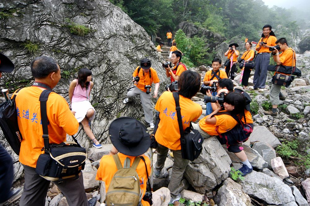 龙图腾发一组关山采风花絮