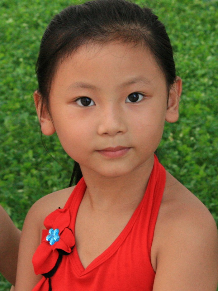 小小美女