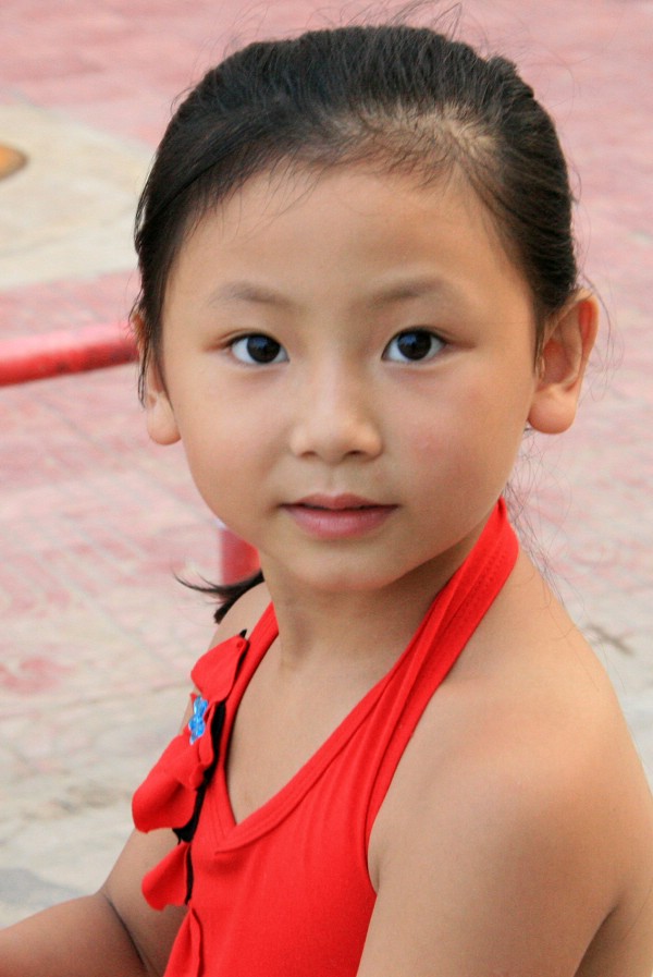 小小美女