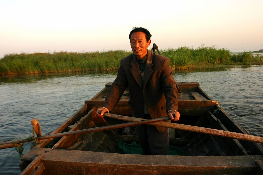 东平湖渔民打渔目击记