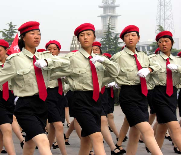 [原创]2006高中新生军训阅兵式掠影