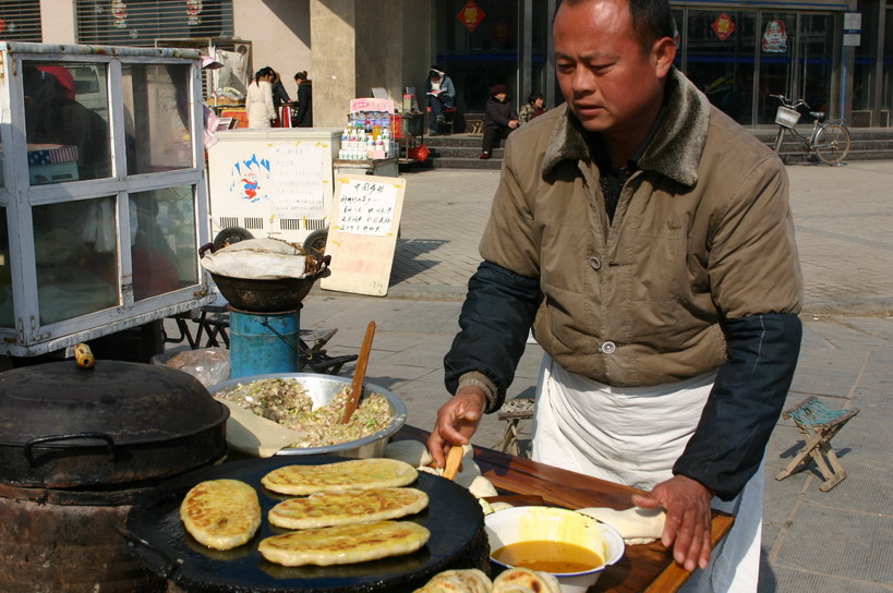 中国濮阳名吃——葱油饼制做大揭密