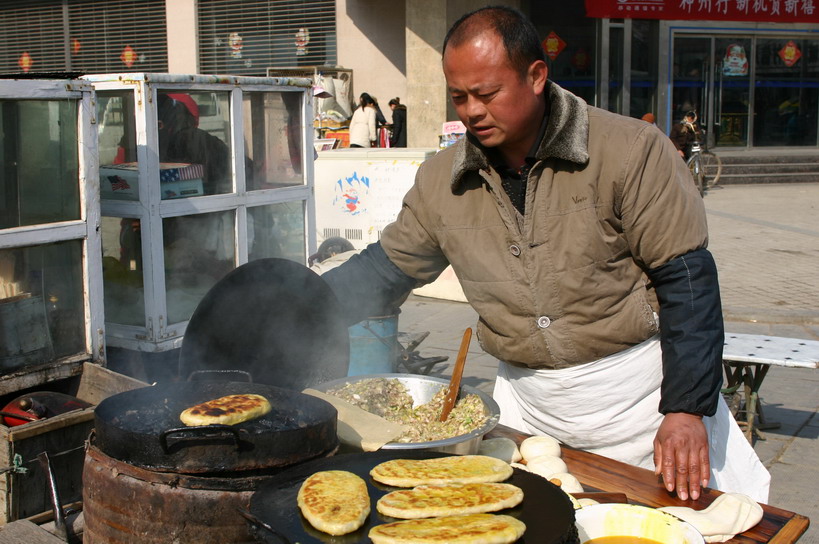 中国濮阳名吃——葱油饼制做大揭密