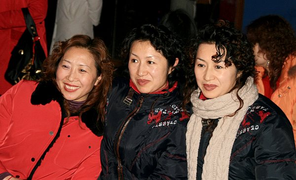 联欢会抓拍美女