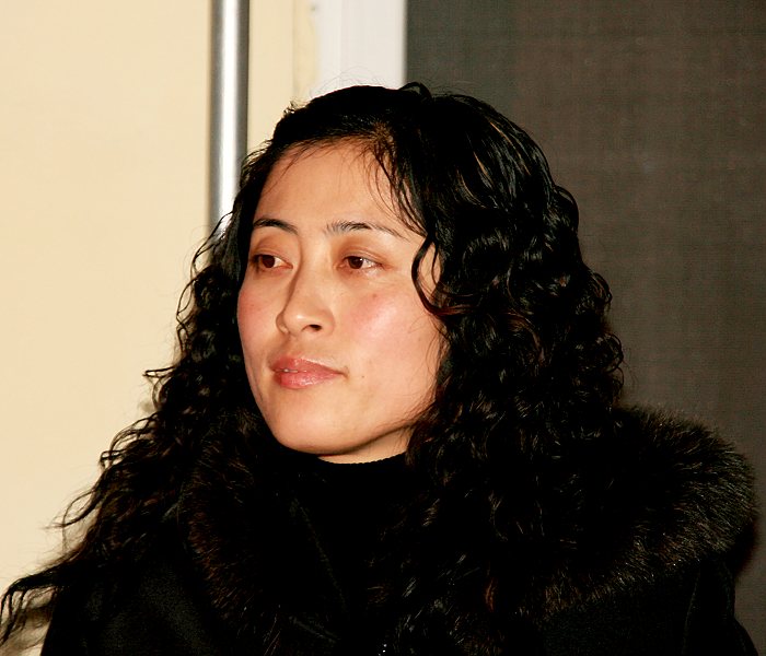 联欢会抓拍美女