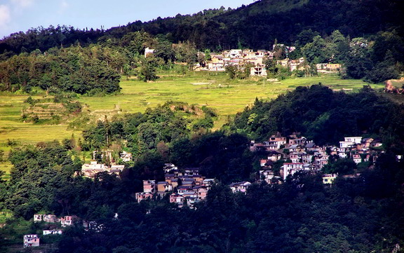 元阳小山村