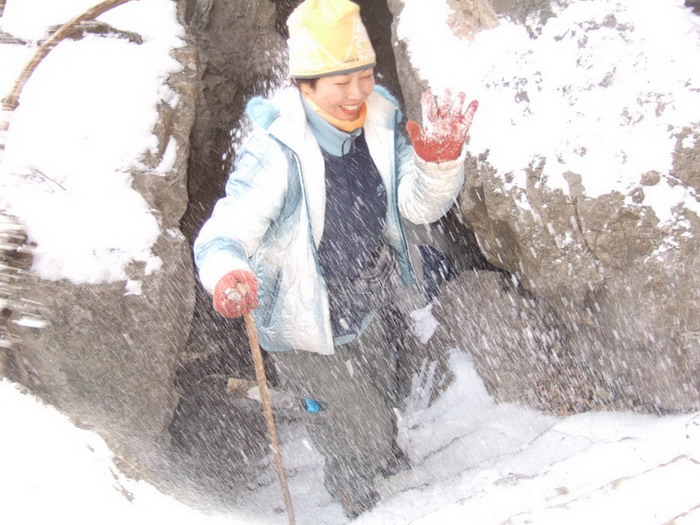 快乐写在脸上-----元旦关山踏雪