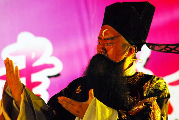 新编《铡美案》