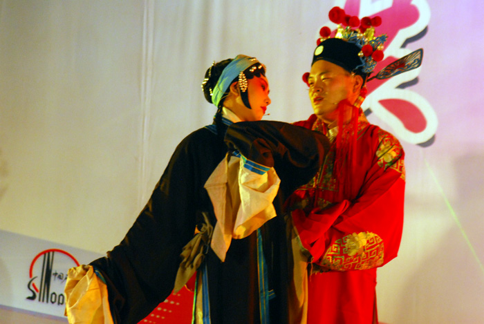 新编《铡美案》