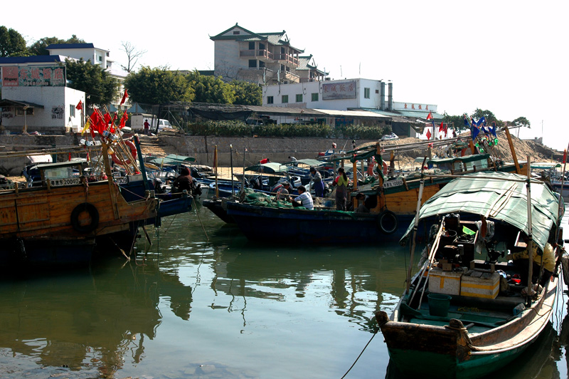 大亚湾霞新渔村〈杨包庙〉〈小渔港〉[2007.1.31]
