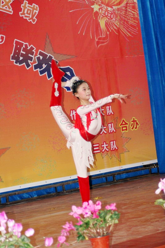 刘婕小朋友献艺表演