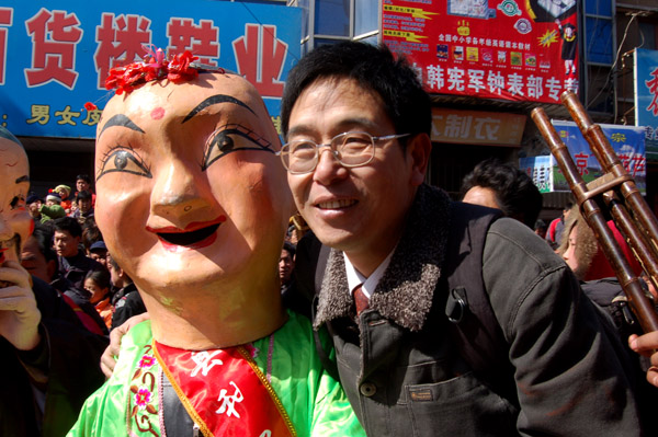 "石摄人"闹庙会