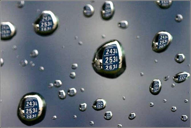 [推荐]一瞬成经典 2006年度世界最佳照片[组图]