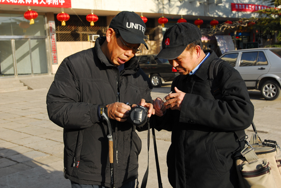 参加浚县庙会采风活动的色友已于3月5日上午8：30出发
