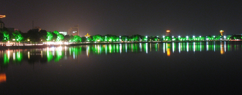 开封包俯坑夜景