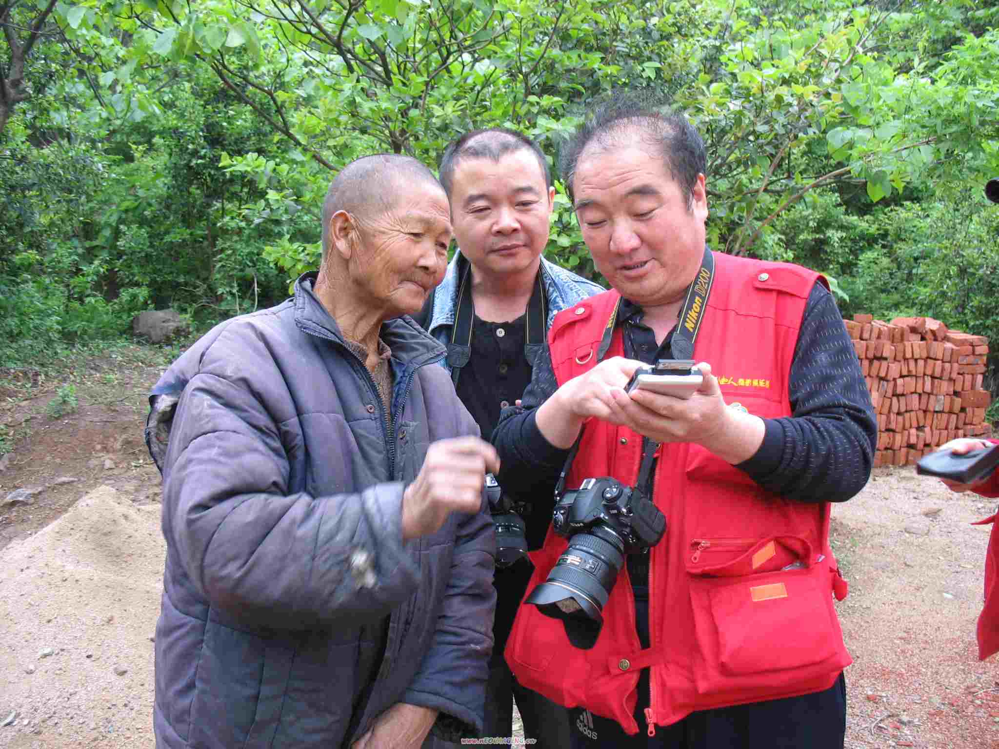 挺进大别山－－信阳商城采风花絮