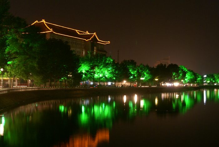 美丽的开封夜景