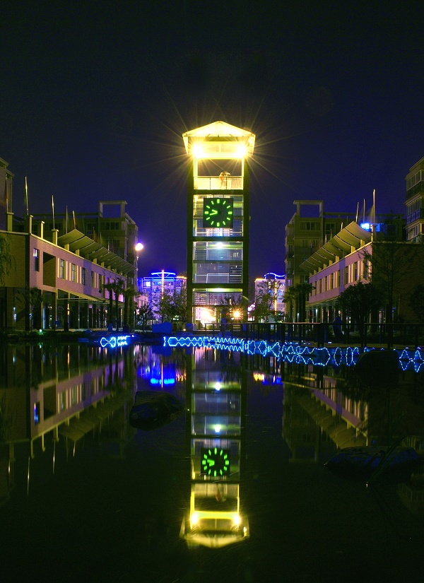 油城碧水云天夜景