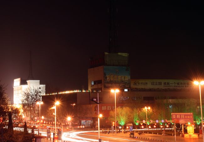 广场夜景