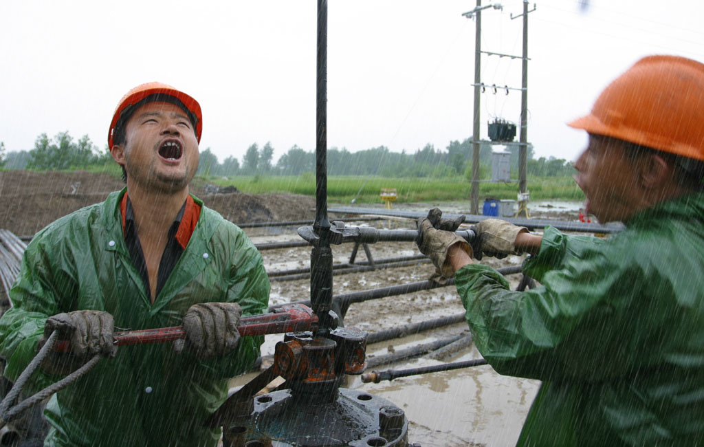 雨中的绿衣好汉！！！