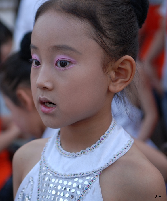 开幕式上的小演员