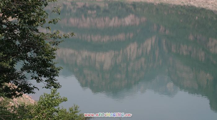 峡谷行