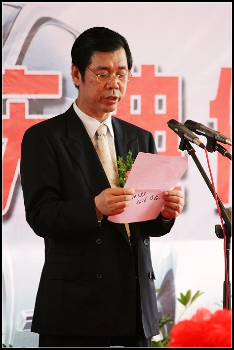 濮华店车展上的mm