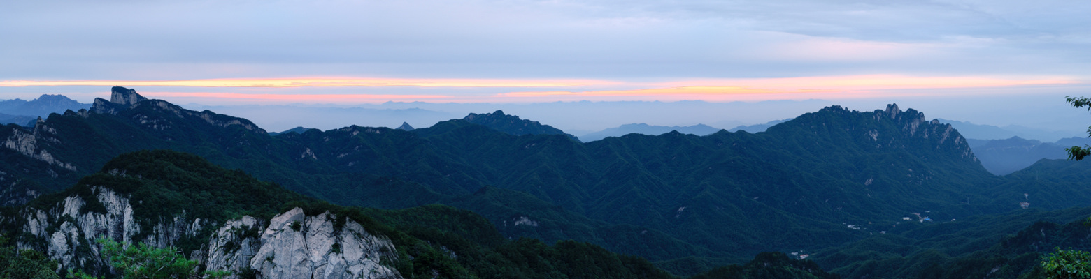 盛夏白云山