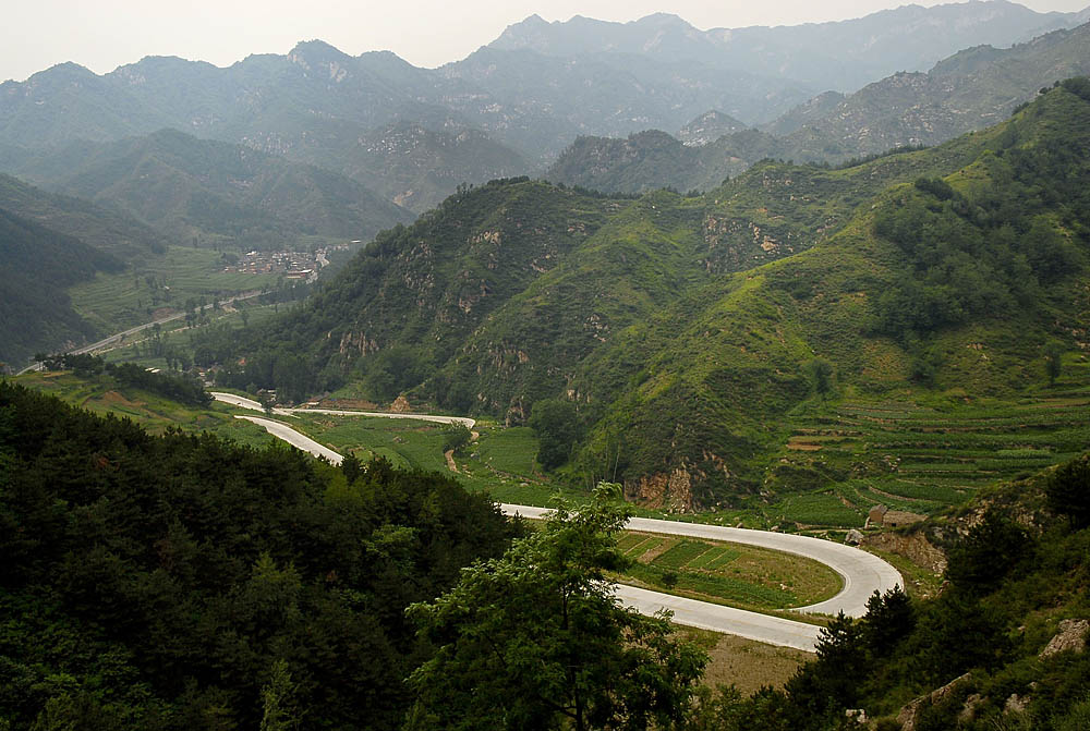 山路弯弯