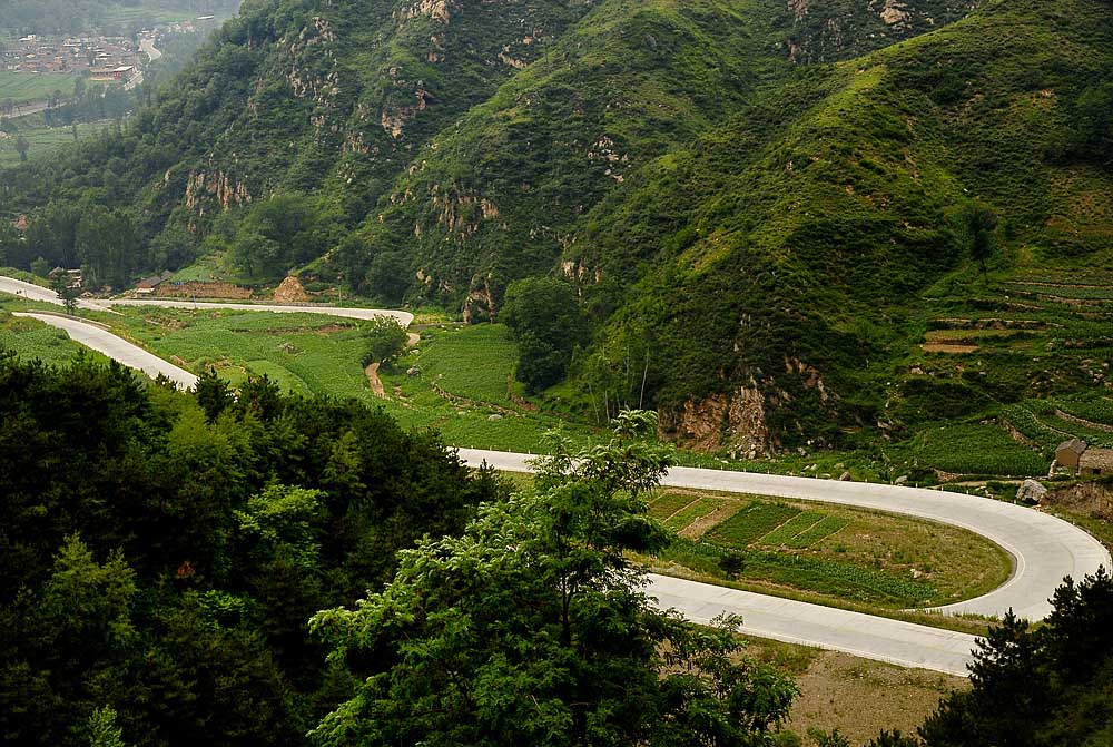 山路弯弯