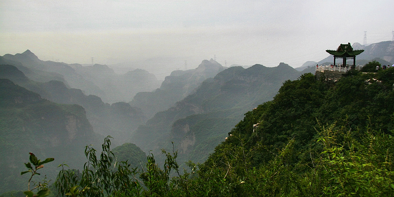 青龙峡组图之一——山
